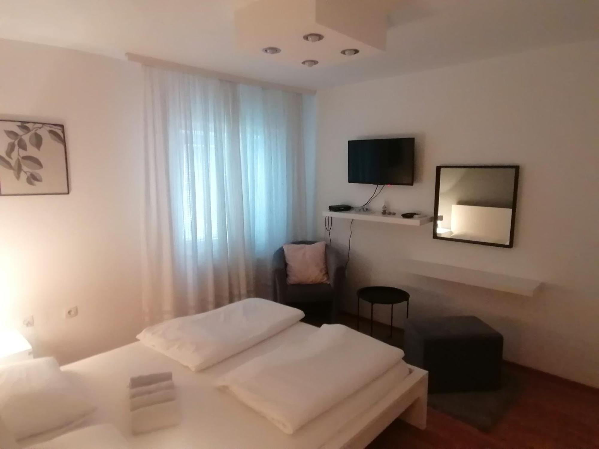 Veliki Park Villa Šabac Værelse billede